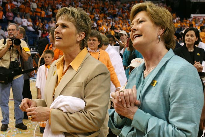 pat-summitt-holly-warlick-.jpg
